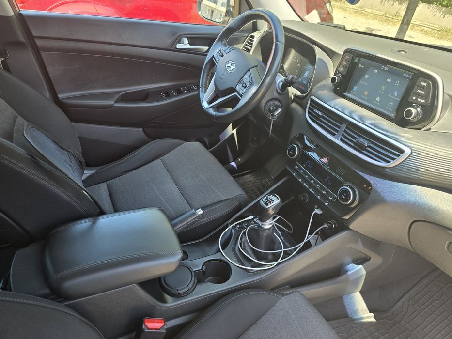 Vând Hyundai Tucson din 2018 proprietar unic.