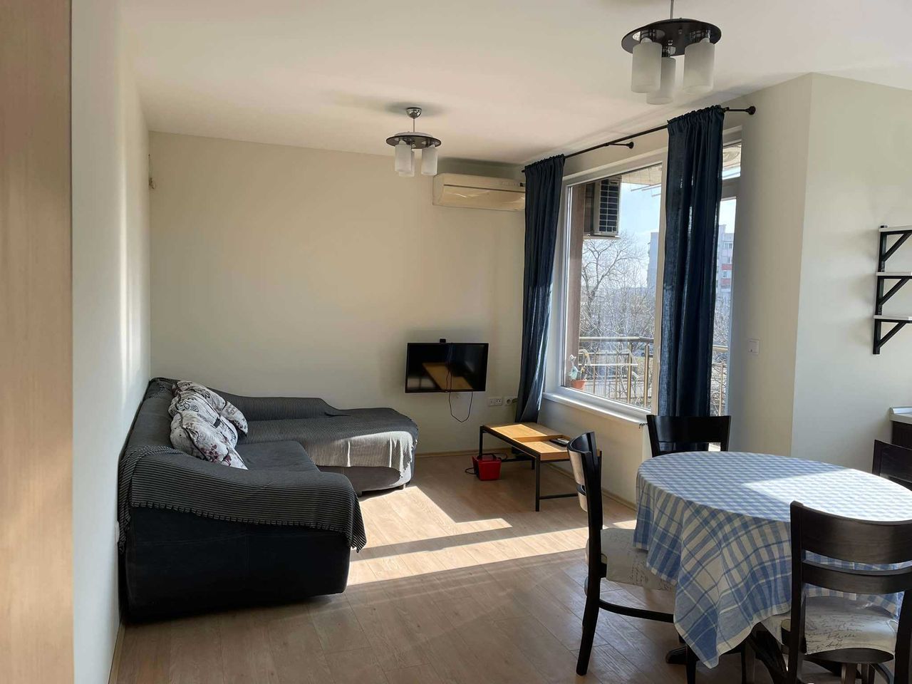 Дава се под наем Тристаен апартамент в София, Обеля 1 - 80 кв.м за 663 € - Снимка #6