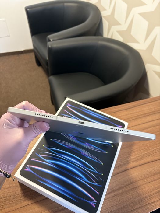 iPad pro 12.9-inch (6th-generation) / M2/ 128 GB/Wi-fi+Cellular/Ca nou