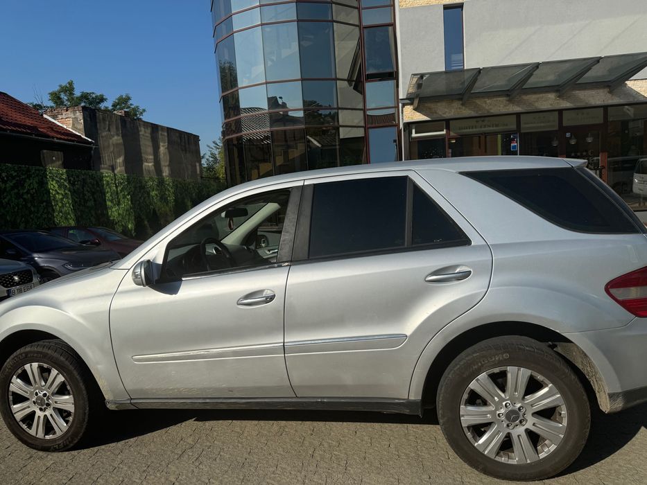 Vând Mercedes ML 320