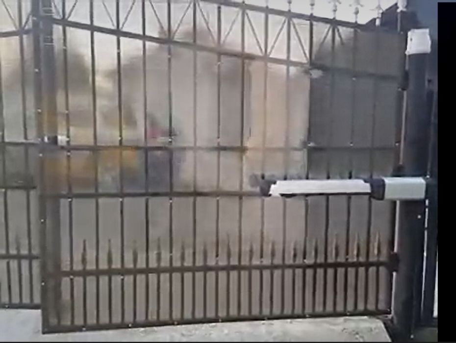 Dispozitiv automat de închidere