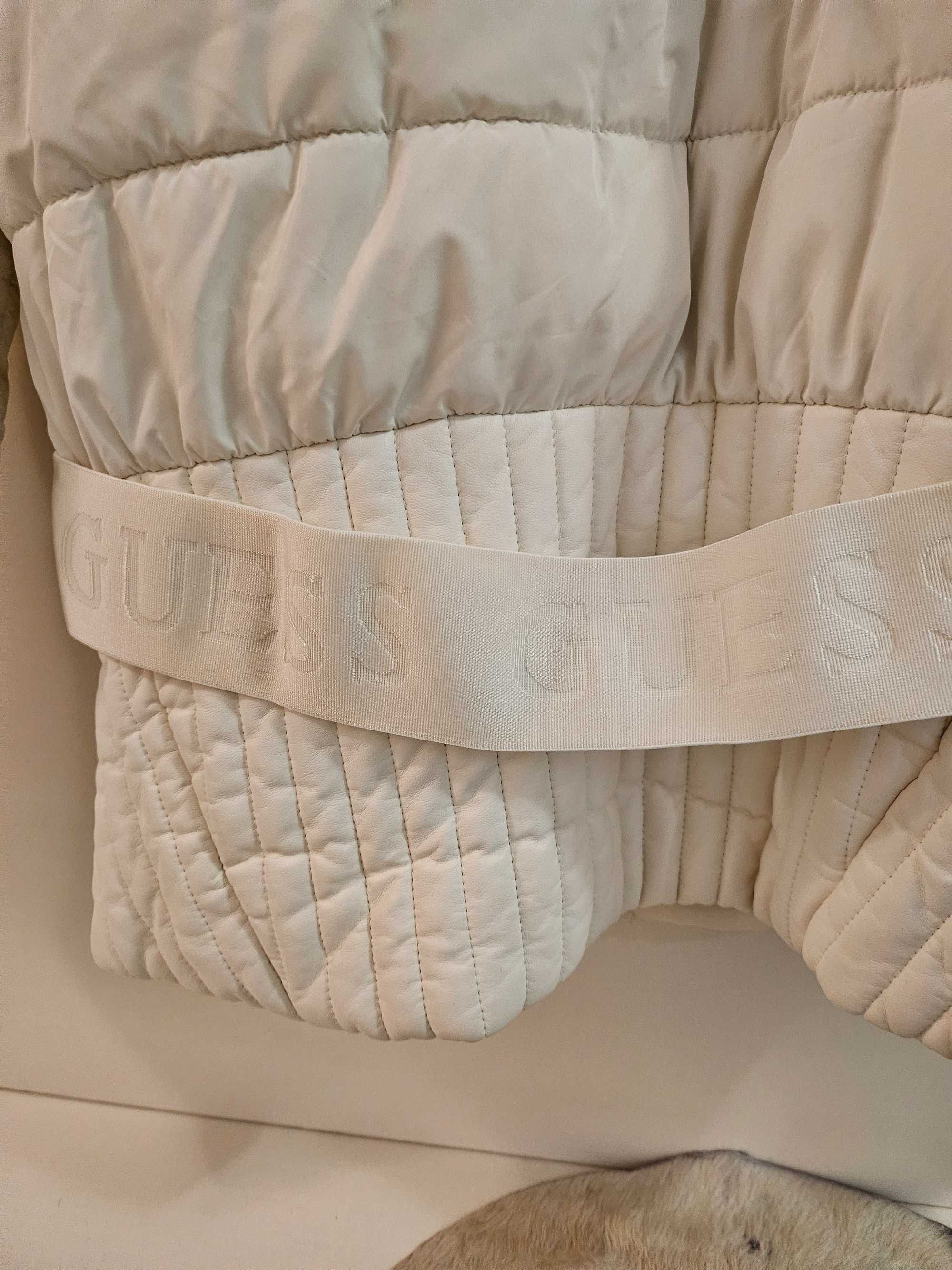 Оригинално яке Guess