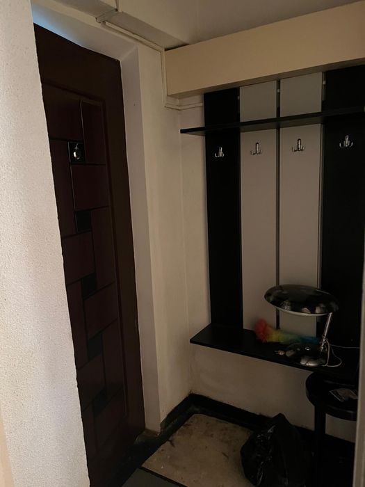 Vand garsoniera/spatiu birou -zona centrală