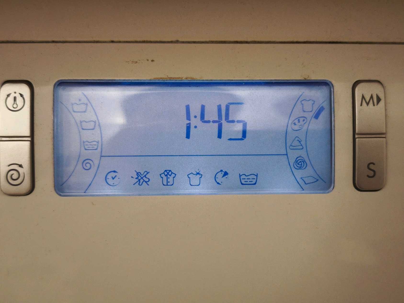 Продавам пералня Ariston AVD 149 EX (1400 об/мин) - работеща