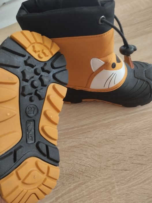 Детски апрески/ботуши