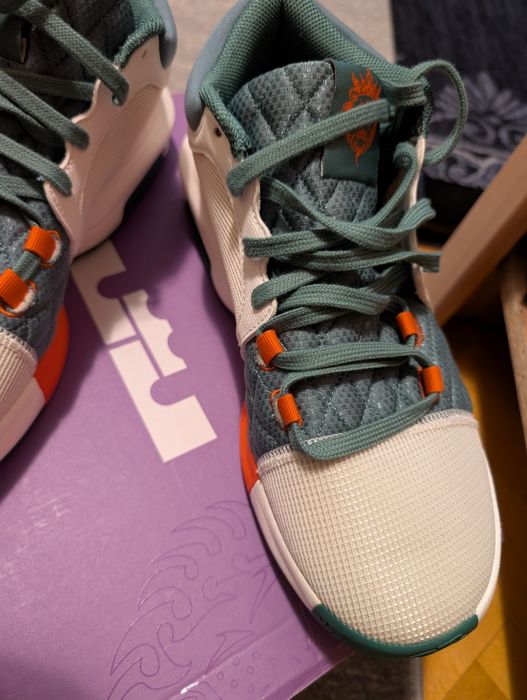 Vand Nike LeBron Witness VIII noi