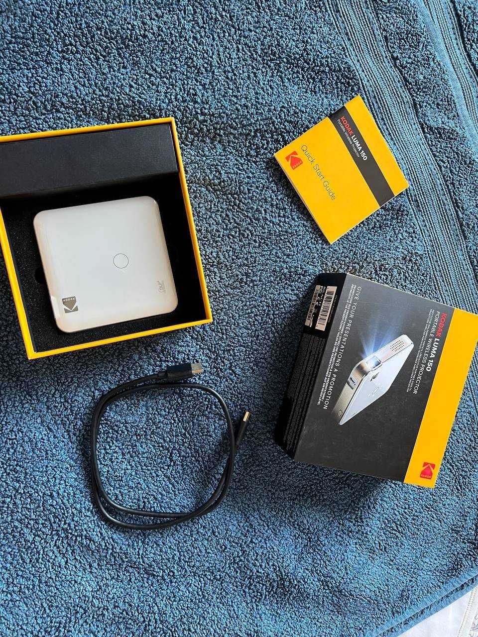 Kodak Luma 150 portable WIRELESS PROJECTOR