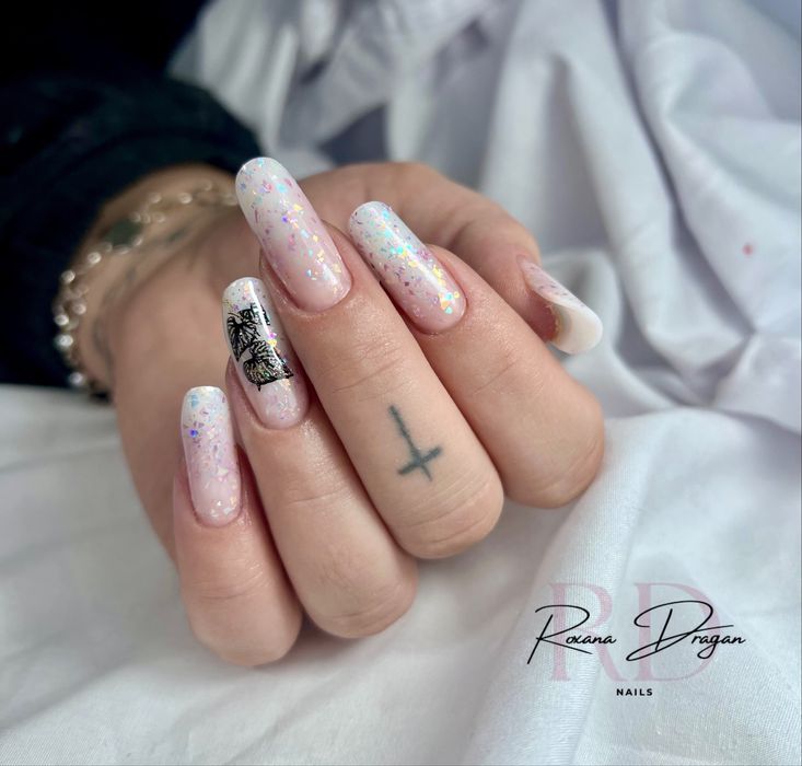 Unghii cu gel , semipermanet si pedichiura estetica