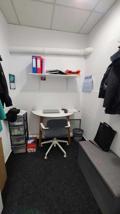 Afacere de vanzare-spatiu echipat pentru bistro/laborator de cofetarie