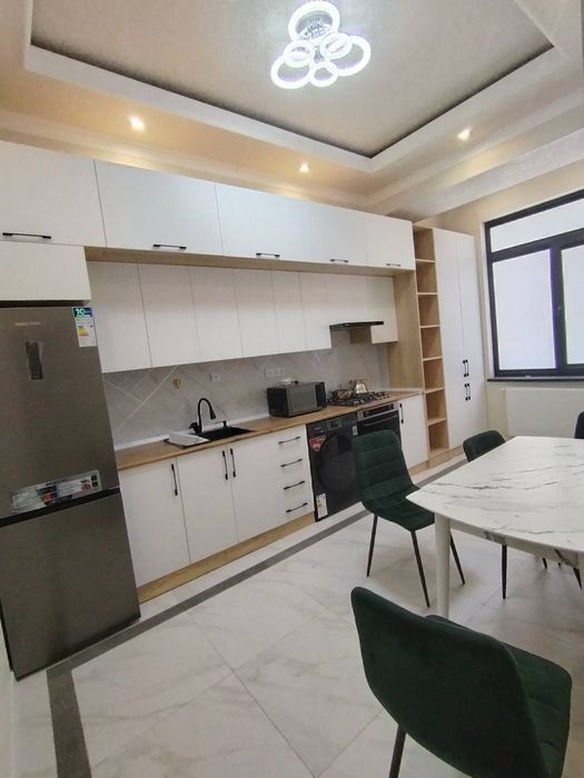 3 комнатная люкс! Новый ремонт!