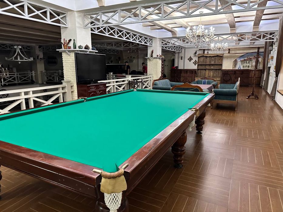 Продаю бильярдный стол из ореха, основа мрамор