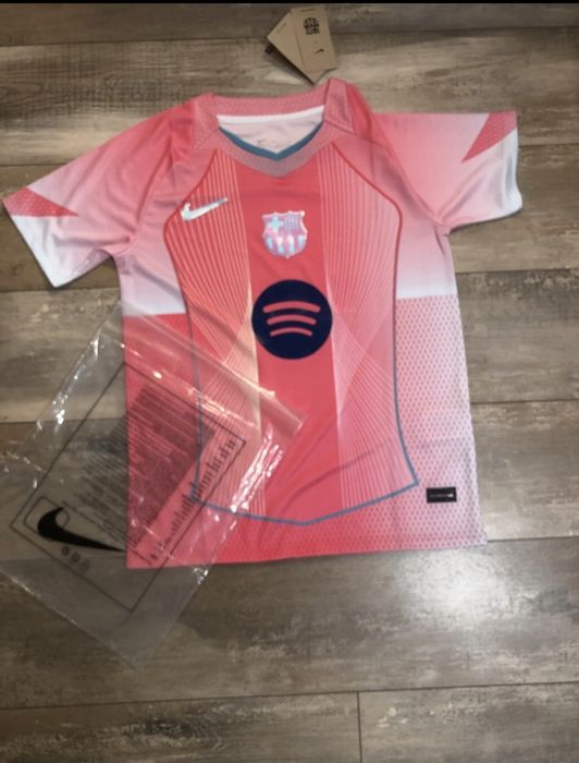 Tricou FC Barcelona Roz 2024 - Mărimea S