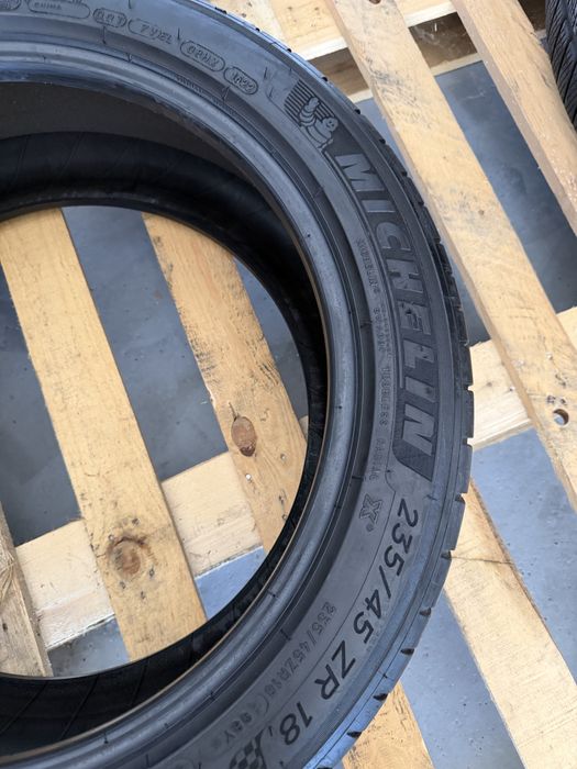 Cauciucuri 235/45/18 Michelin Pilot 4 EV PCNV
