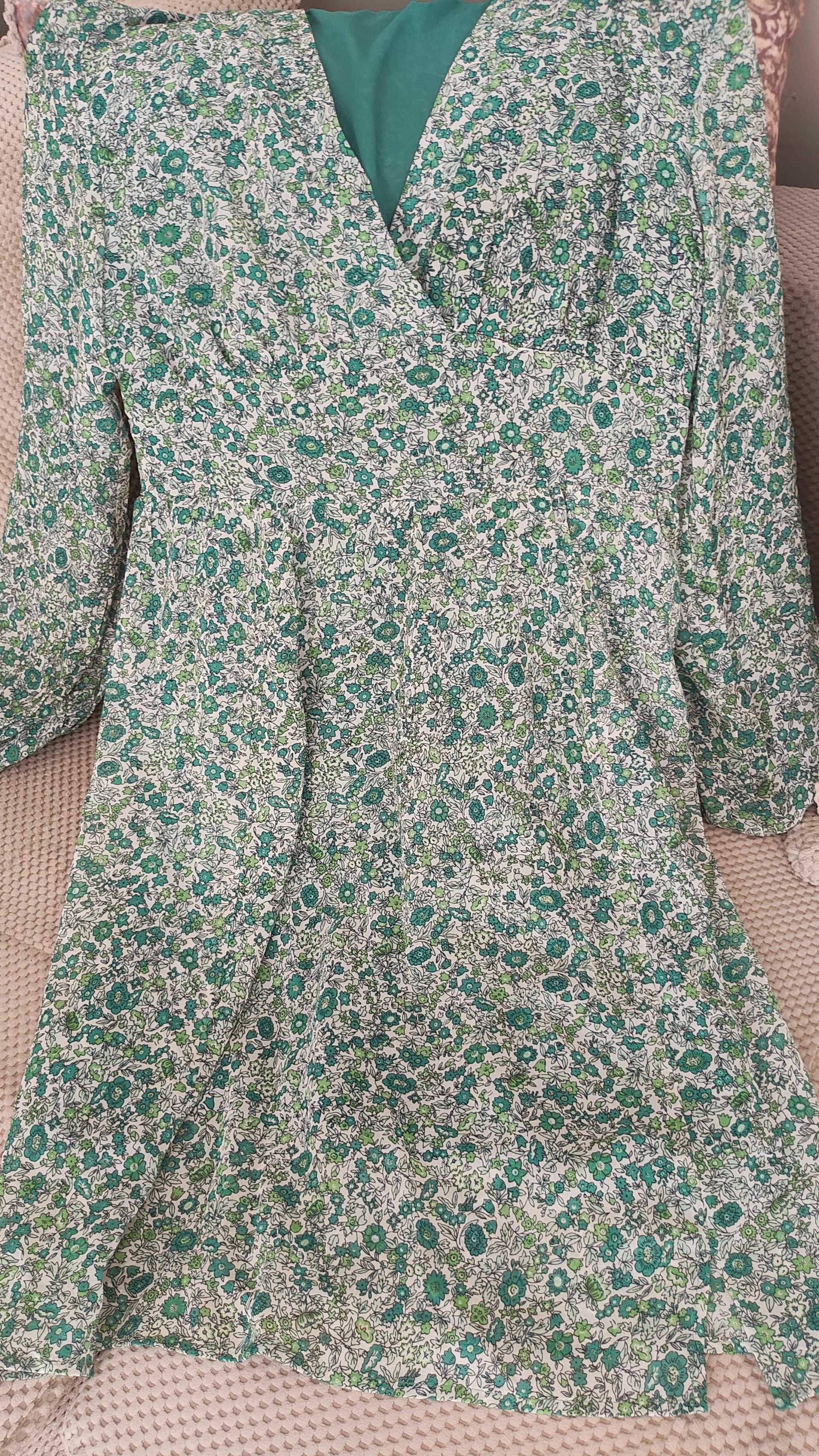 Рокля Pepe jeans.