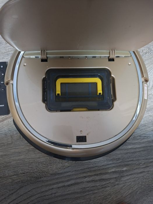 Прахосмукачка робот