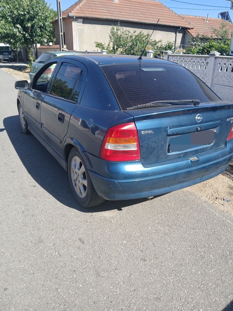 Opel astra-G.      Benzina  1.6