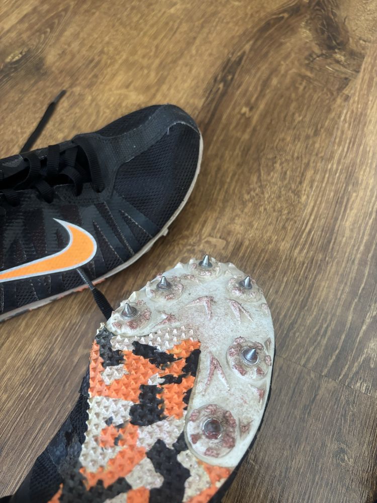 Шпайкове    Nike