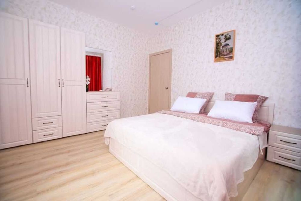 Сдаются 2-комнатные апартаменты на левом берегу.