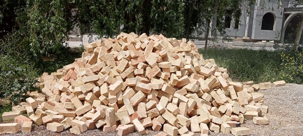 Кирпич , хорошее качество любое количество минимум 1000 штук