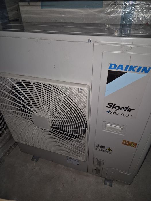 DAIKIN RZAG71M7V1B, внос Англия