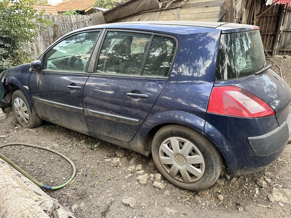 Renault Megane avariat