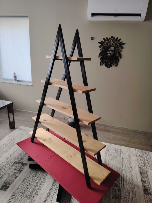 Етажерки в индустриален стил