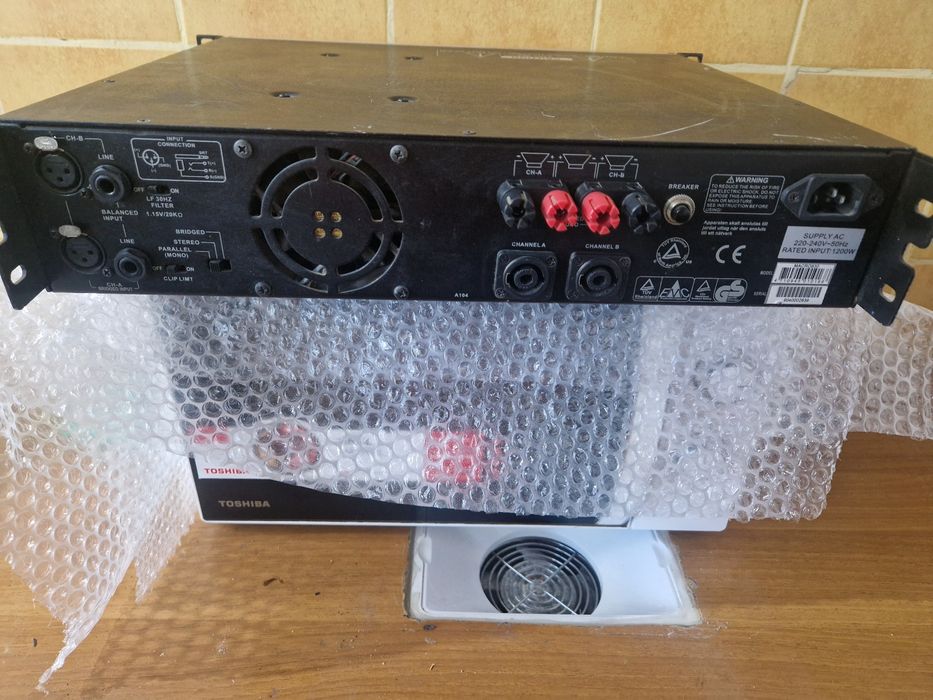 Amplificator (putere audio)alto macro 830