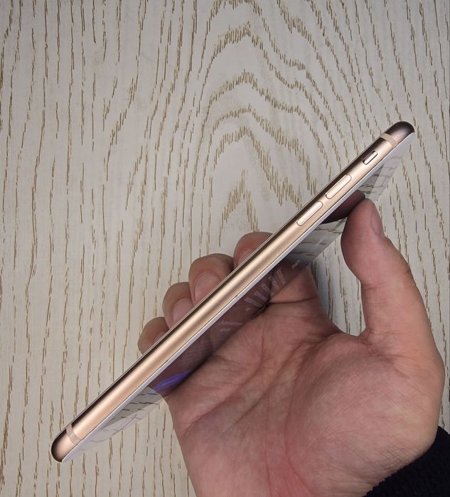 iPhone  8 Plus 64 gb