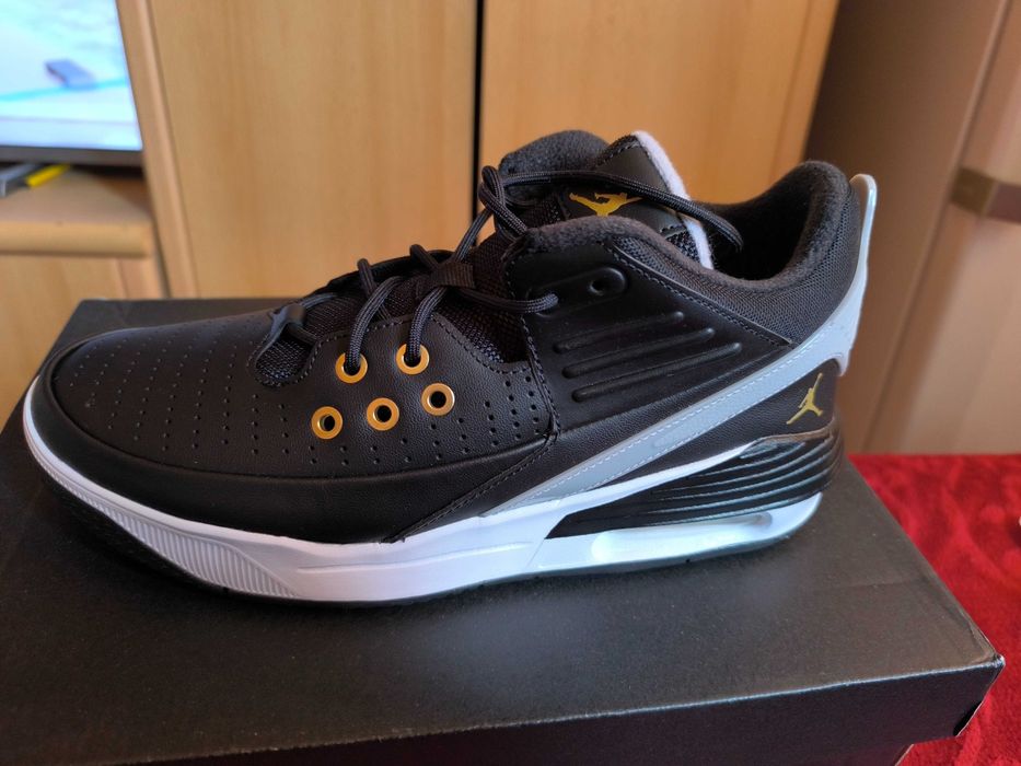 Nike Jordan Max Aura 5