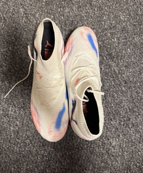 Продавам футболни обувки Puma