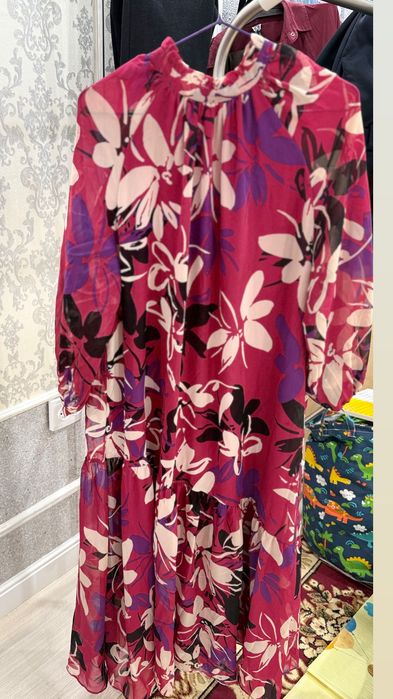 Платья 46-48р пару раз надела