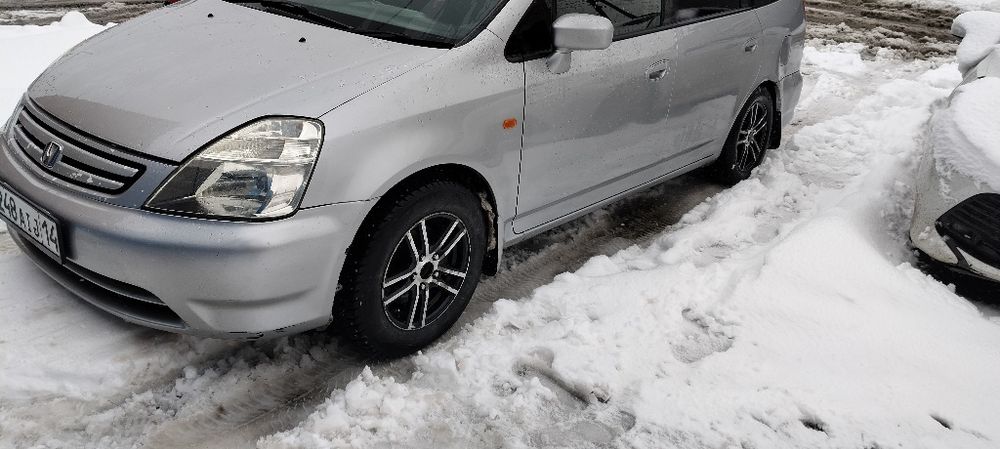 Honda stream минивэн