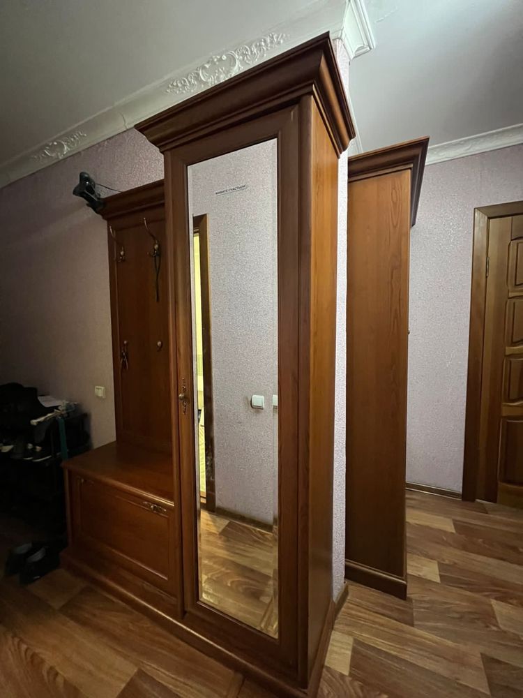 Шкаф для одежды в отличном состоянии