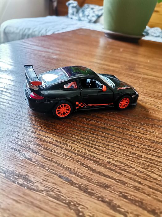 Количка 2010 porsche 911 gt3 rs 1/36  kinsmart