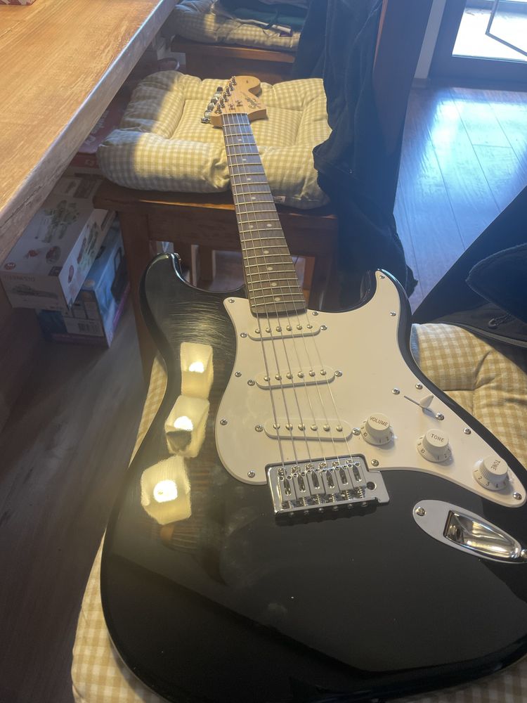 Chitara electrica Fender Squier Strat Affinity