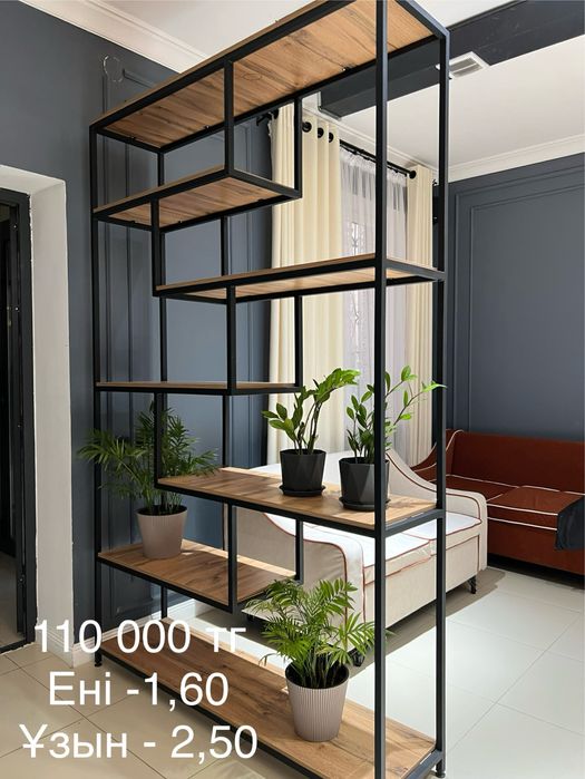 Продается шкафы, стеллаж, стол, вешалка напольная для кафе и ресторано