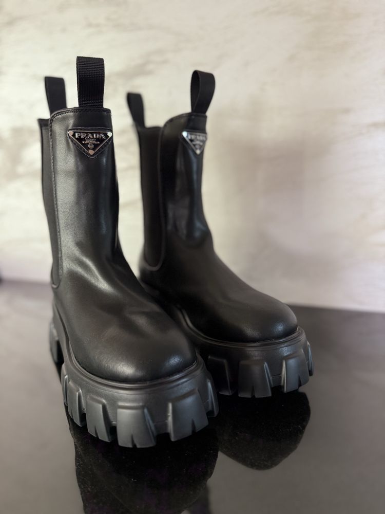 Prada боти 37,38,39,40 НАЛИЧНИ 189лв Без КУТИЯ