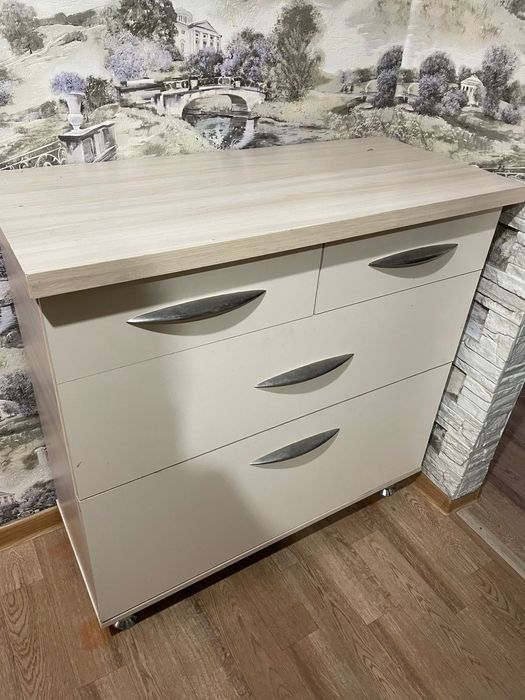 Продам комод. В хорошем состоянии.  20.000