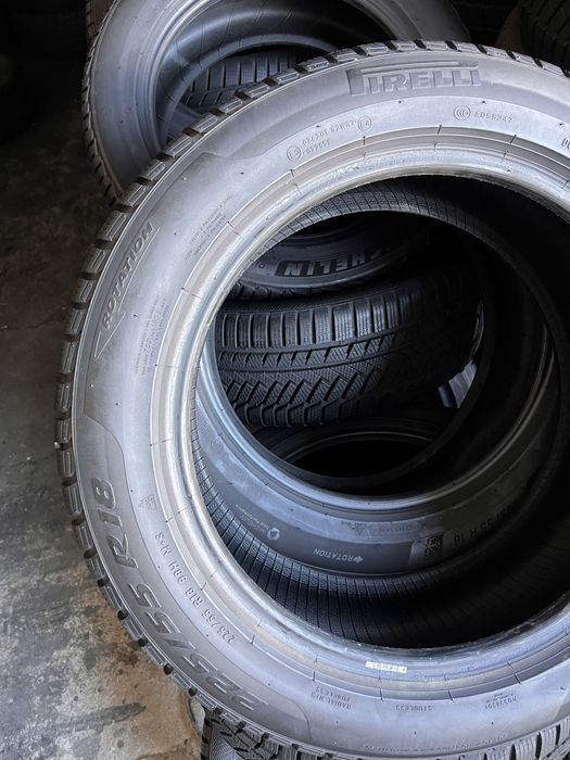 4 anvelope iarna 225/55/18 , Pirelli , 6.7 mm !