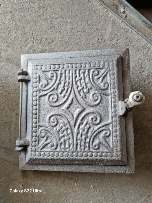 Vand ușile de de sobe teracotă 50 lei buc