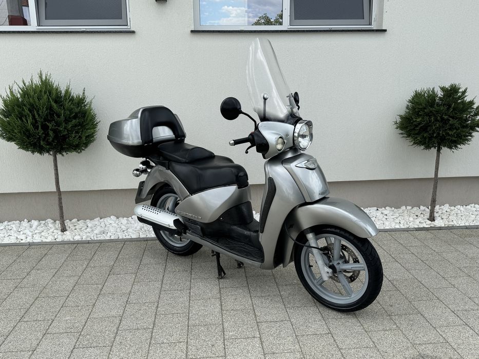 Scuter aprolia Scarabeo 125cc 4T (piaggio yamaha suzuki kymco