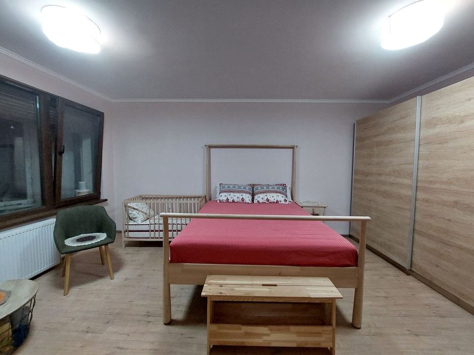 тристаен апартамент бизнес парк със самостоятелен двор