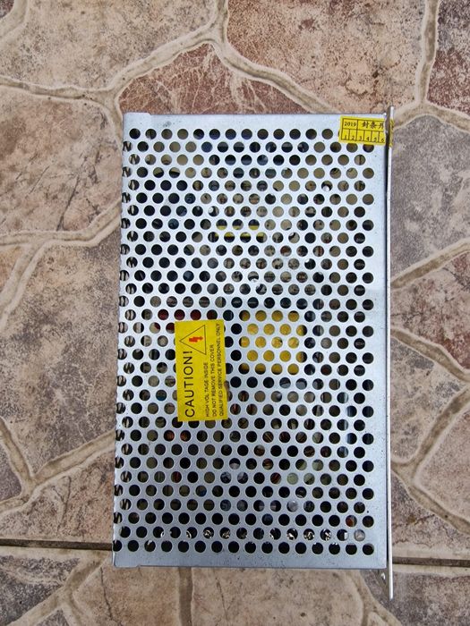 Surse pentru reclame luminoase 5V-40A la super preț.