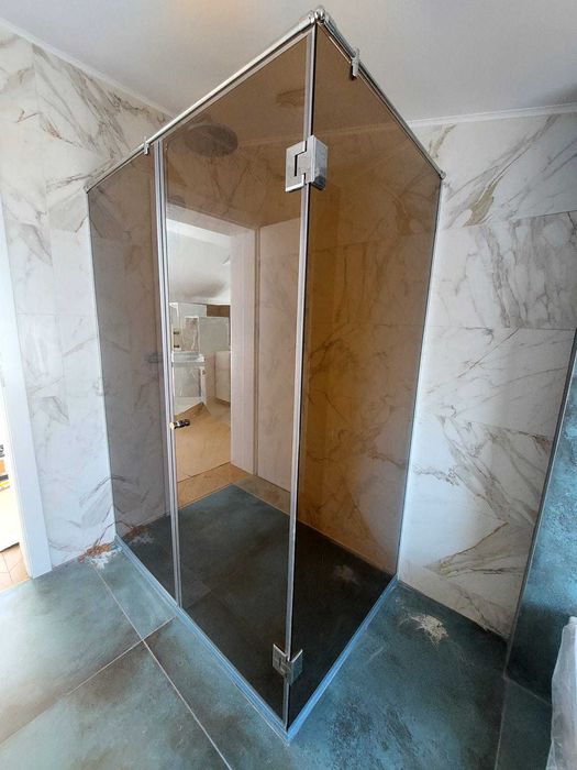 oglinzi fitness cabina dus panou dus usa glisanta  perete sticla