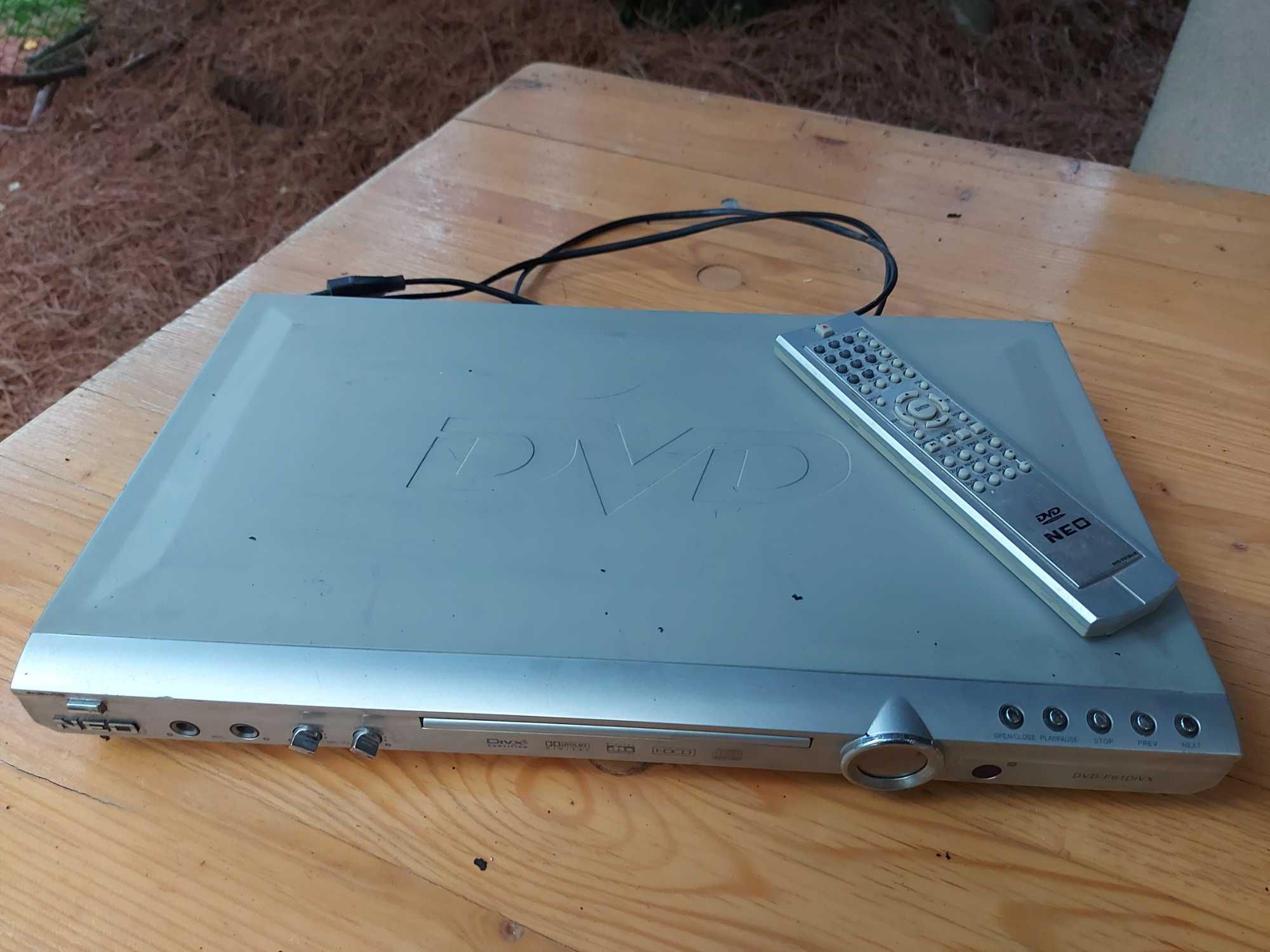 DVD Плеър NEO F61DivX