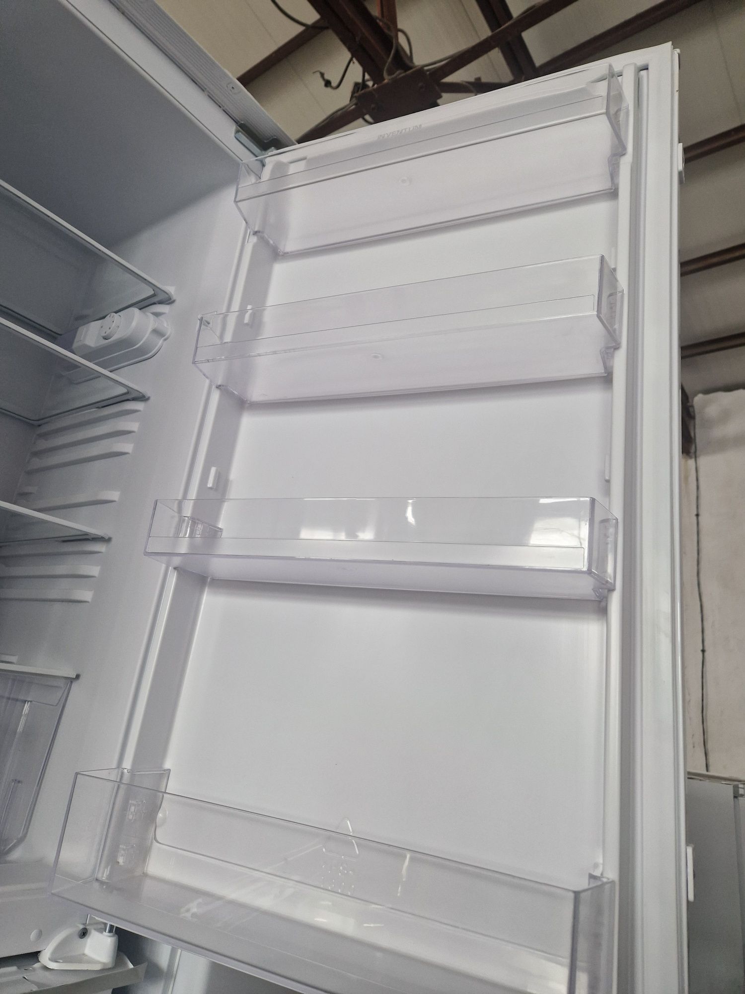 Хладилник за вграждане Inventum A++