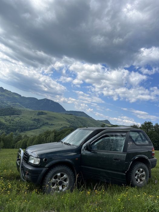 De vanzare opel frontera 2,2 benzina