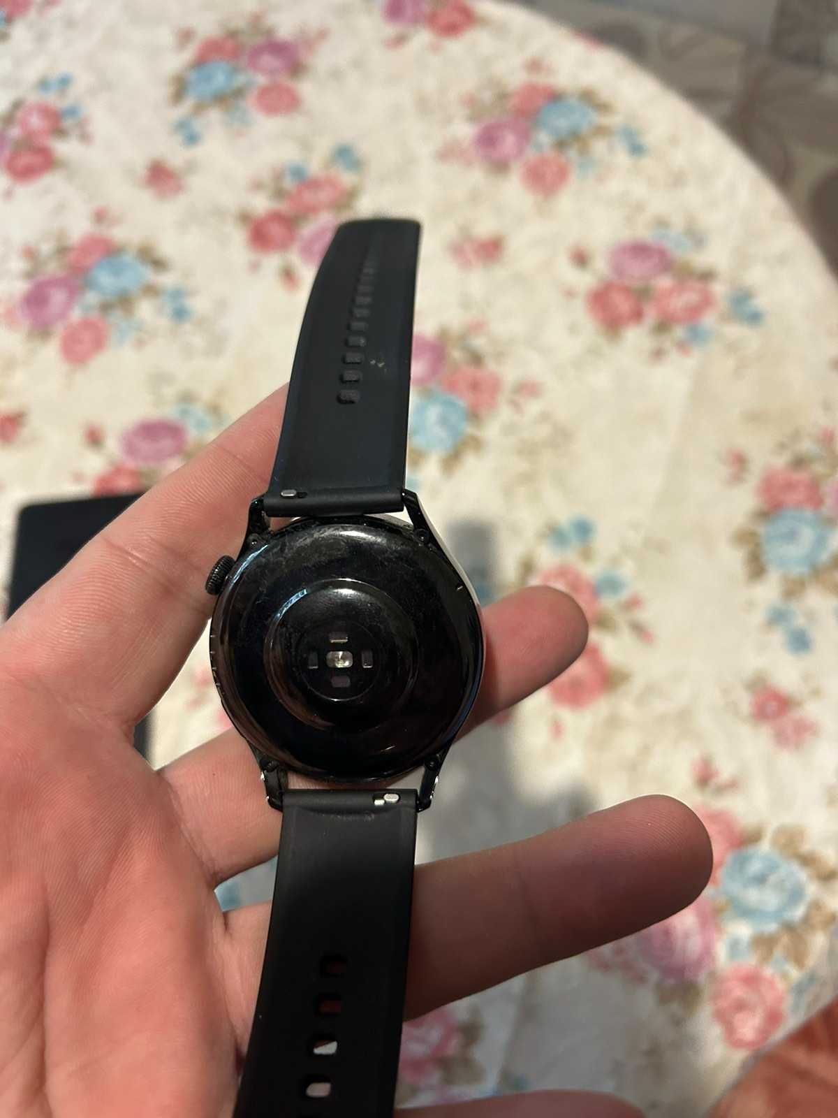 Смарт часовник Huawei WATCH 3