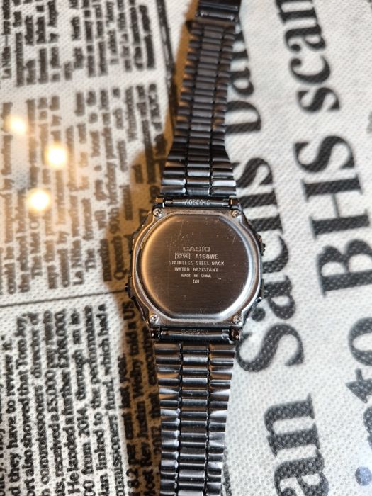 Часовник Касио, винтич, купувани преди една година.
