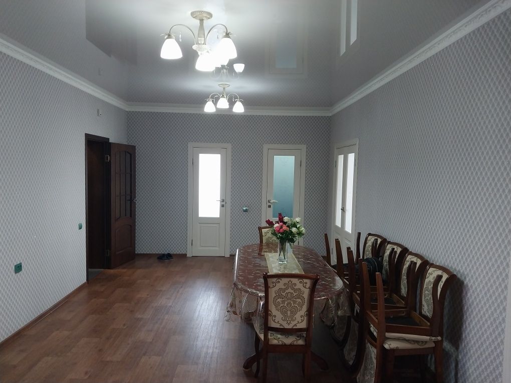 Продам дом в п.Ленинский, 170кв.м цена 25млн есть торг